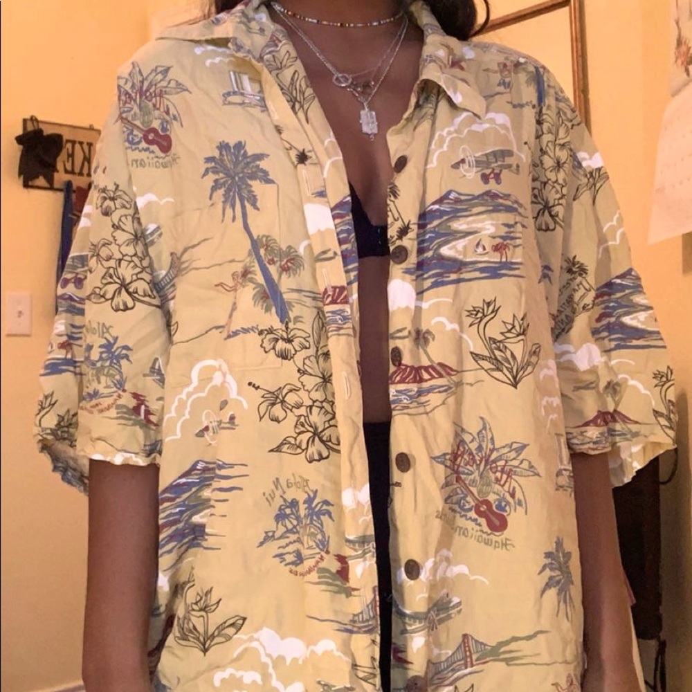 Hawaiian Tourist button up